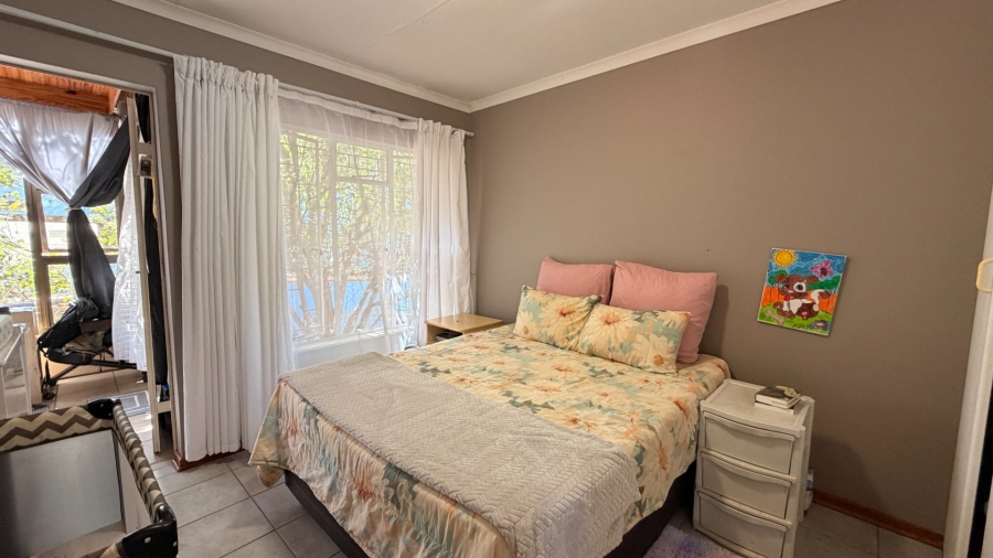 2 Bedroom Property for Sale in Kannoniers Park North West
